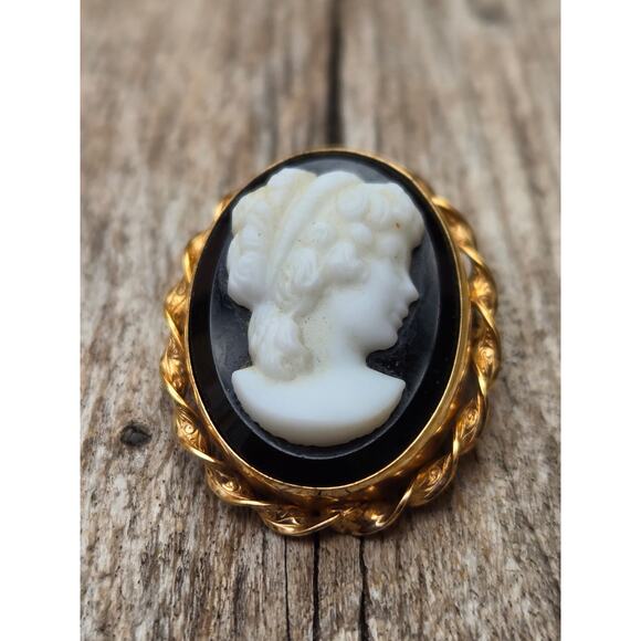 Vintage Van Dell 12K Yellow GF Sardonyx Cameo Brooch or Pendant - Picture 2 of 7